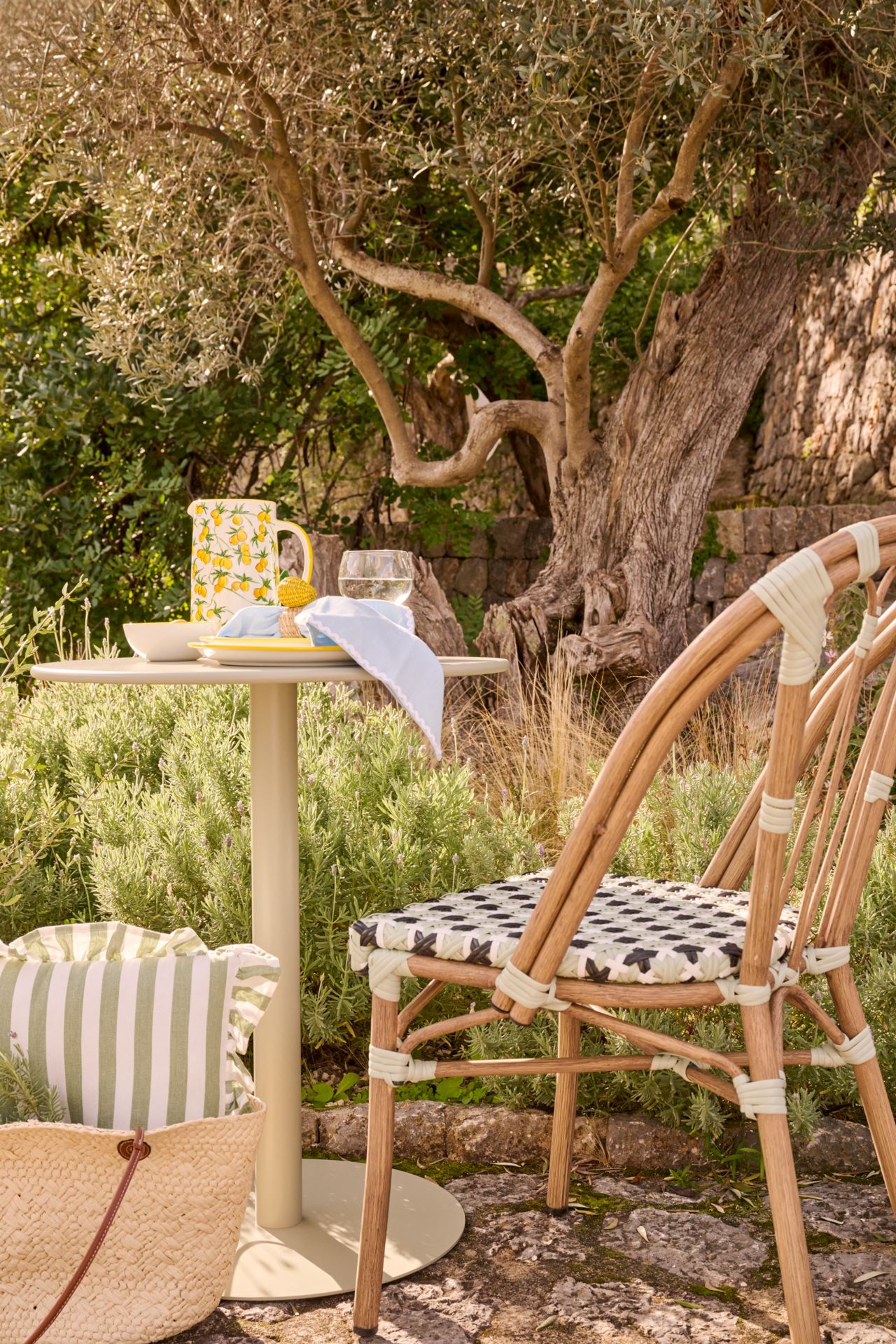 Puutarhapöytä luonnonvalkoinen - 4