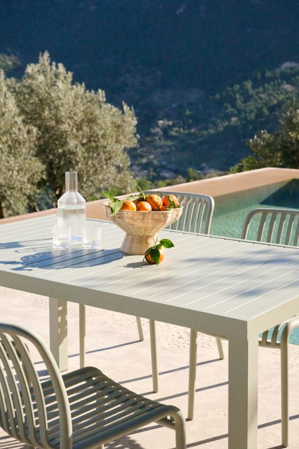 Puutarhapöytä harmaanvihreä - 2