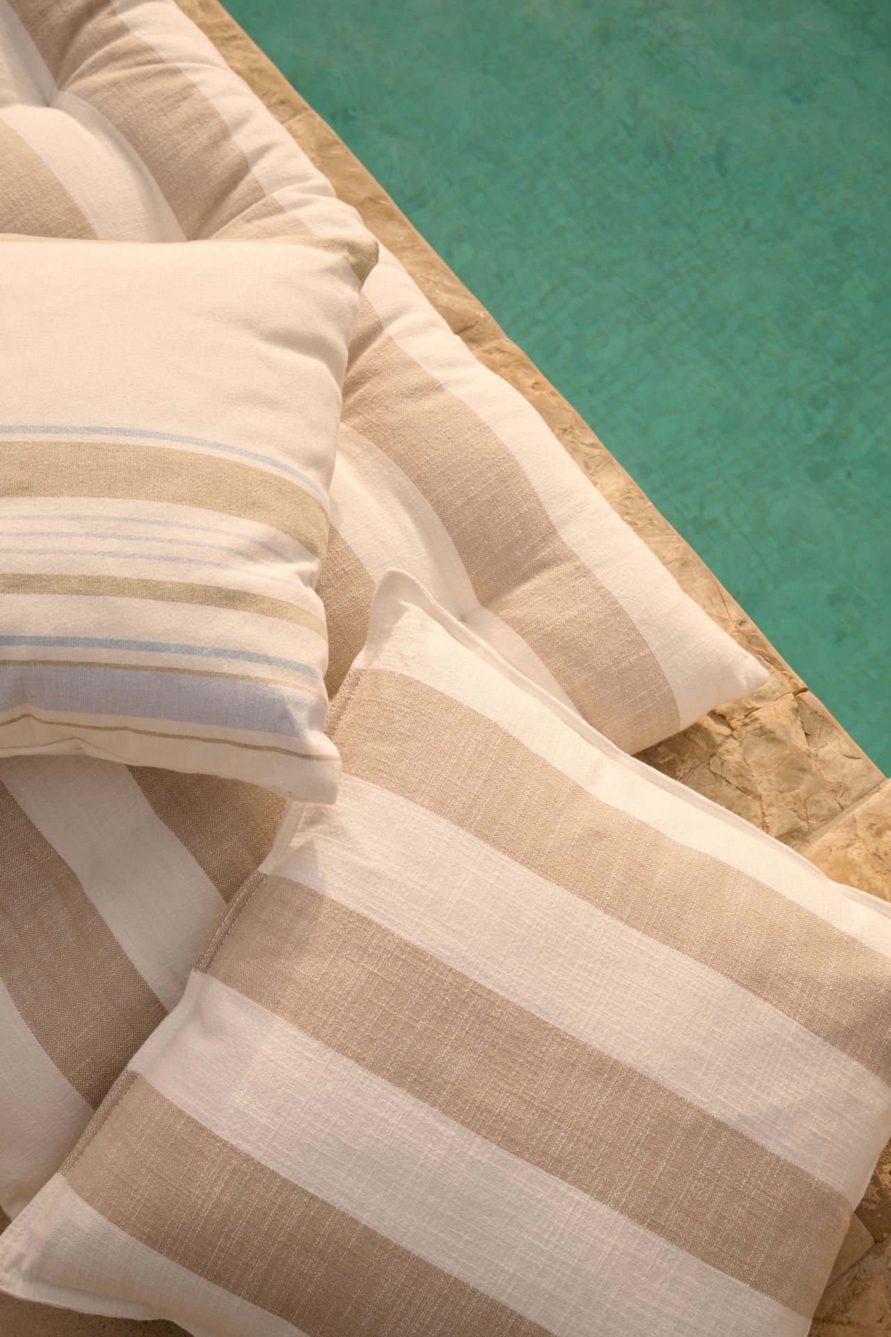 Koristetyyny beige - 4