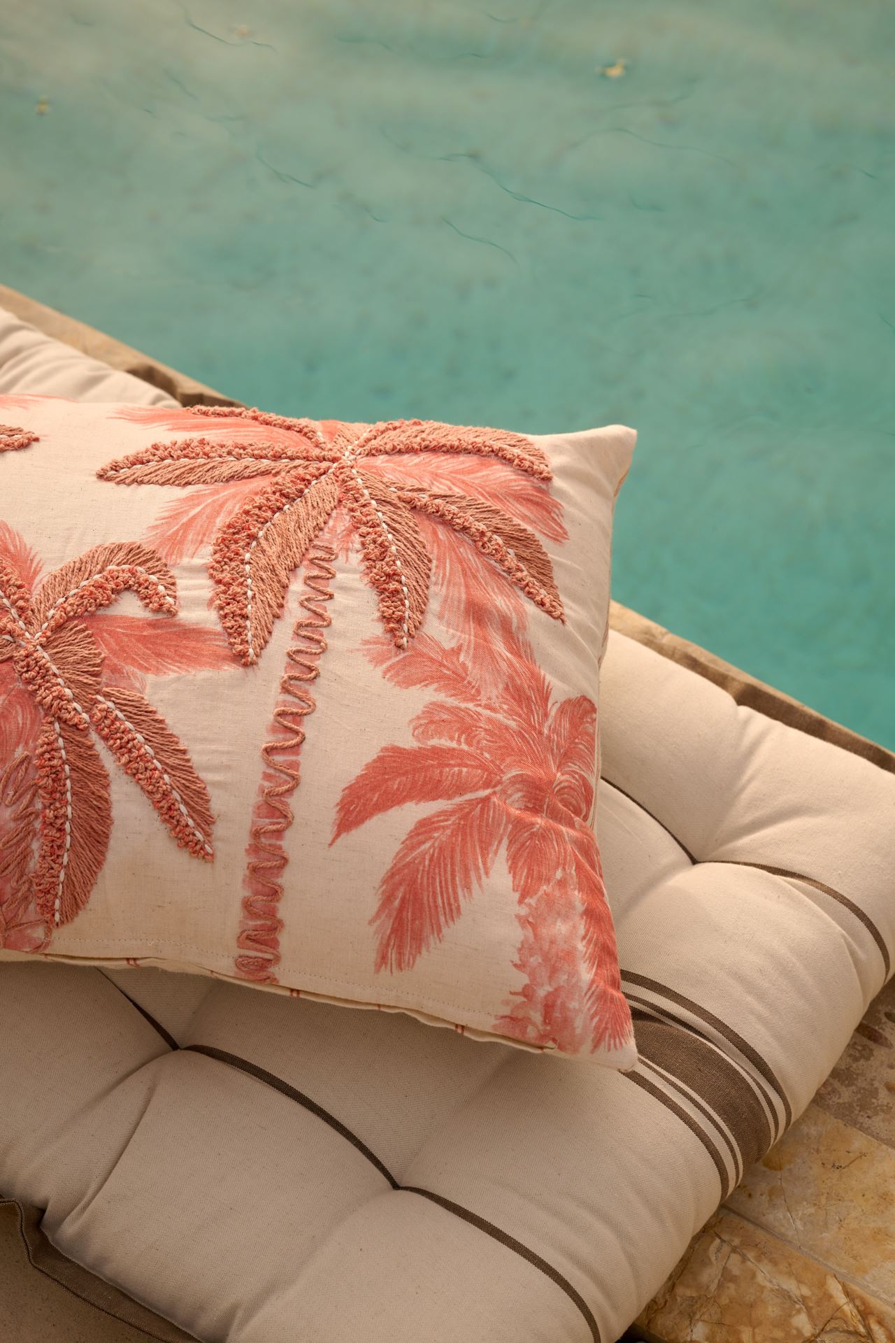 Koristetyynynpäällinen moniväri - 3