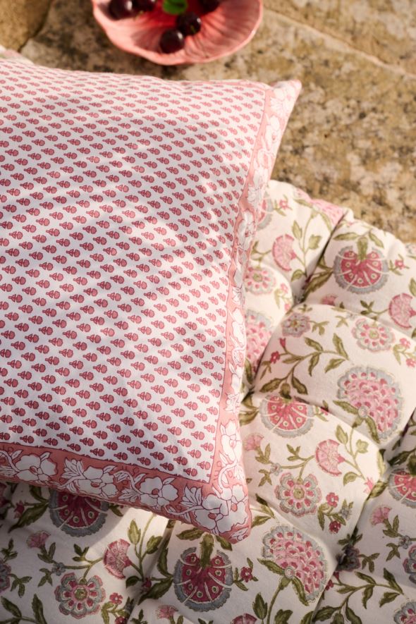 Koristetyyny moniväri - 3