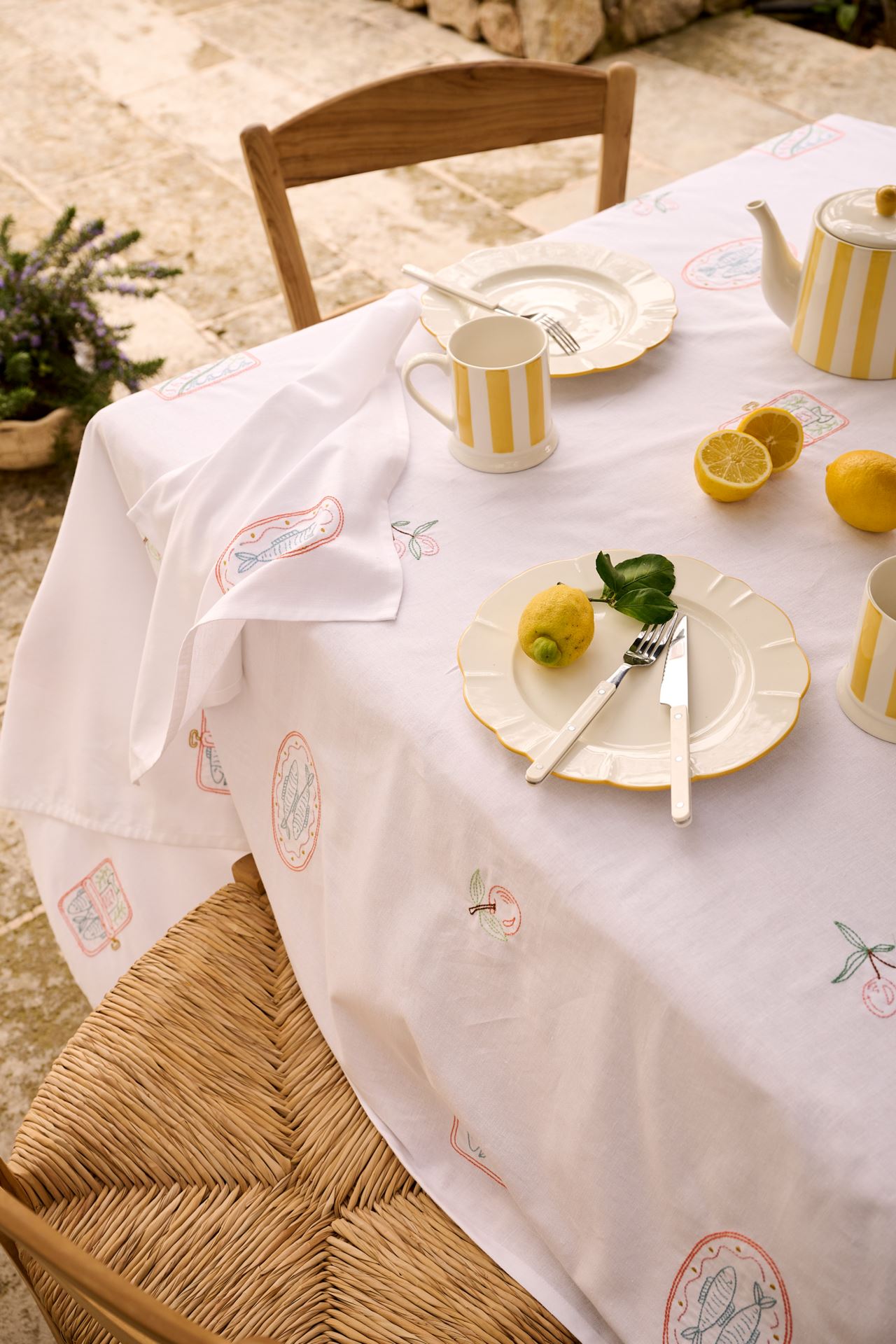 Pöytäliina valkoinen - 5