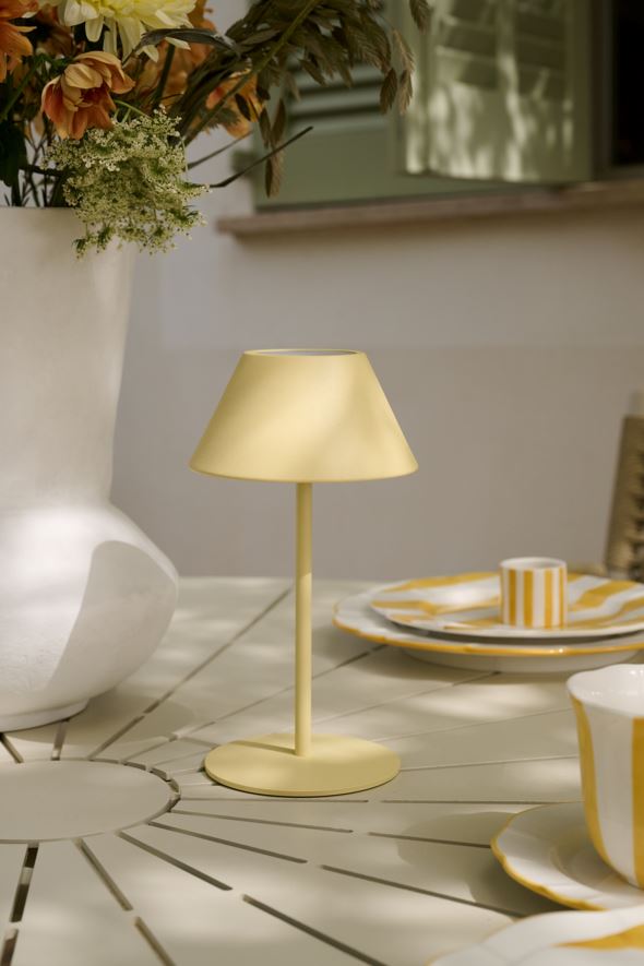 Ladattava pöytävalaisin vaaleankeltainen - 6