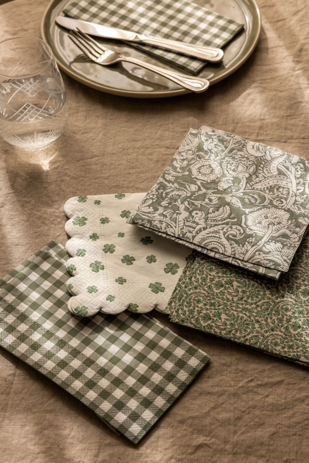 Paperiservetit moniväri/vihreä - 3