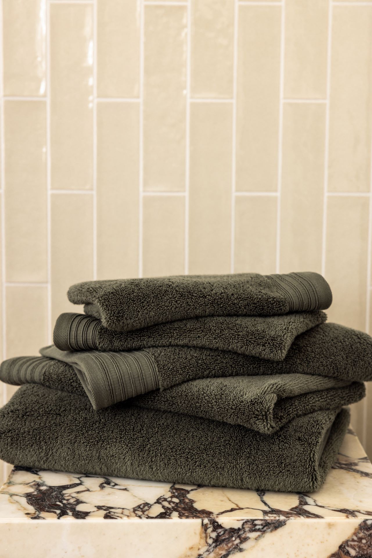 Pyyhe oliivinvihreä - 6