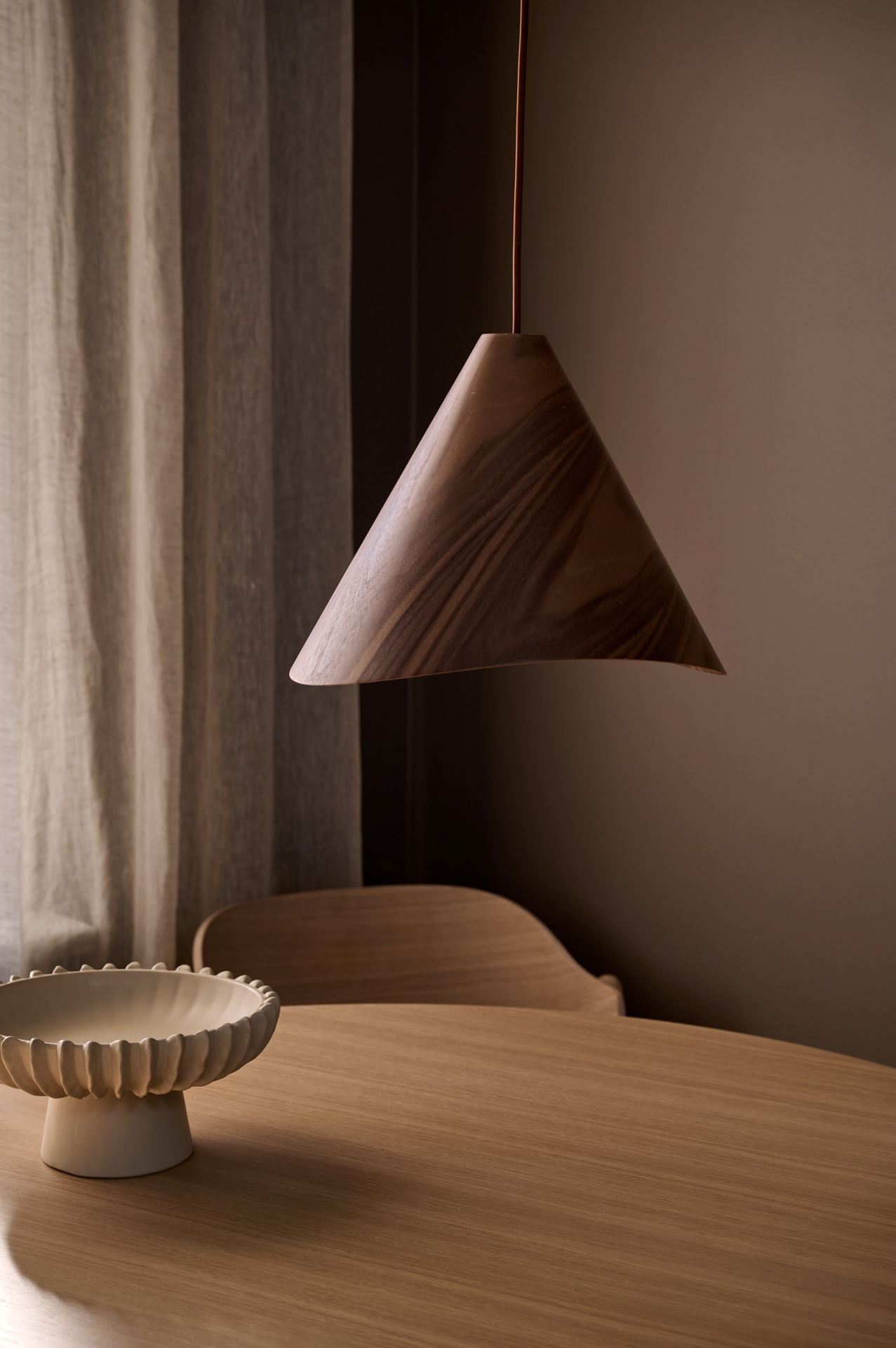 Kattovalaisin ruskea - 25 cm ø33 ruskea - 1