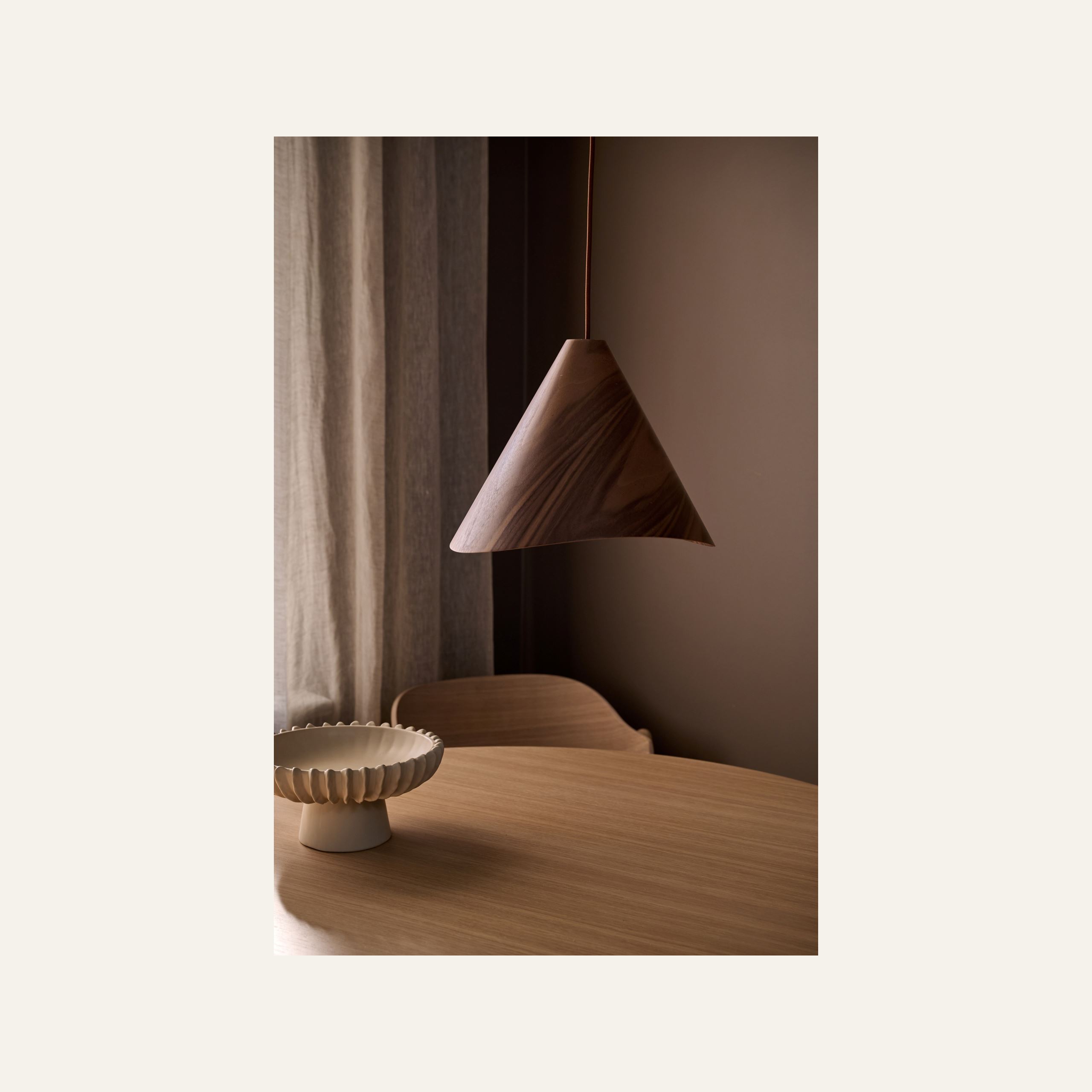 Kattovalaisin ruskea - 2