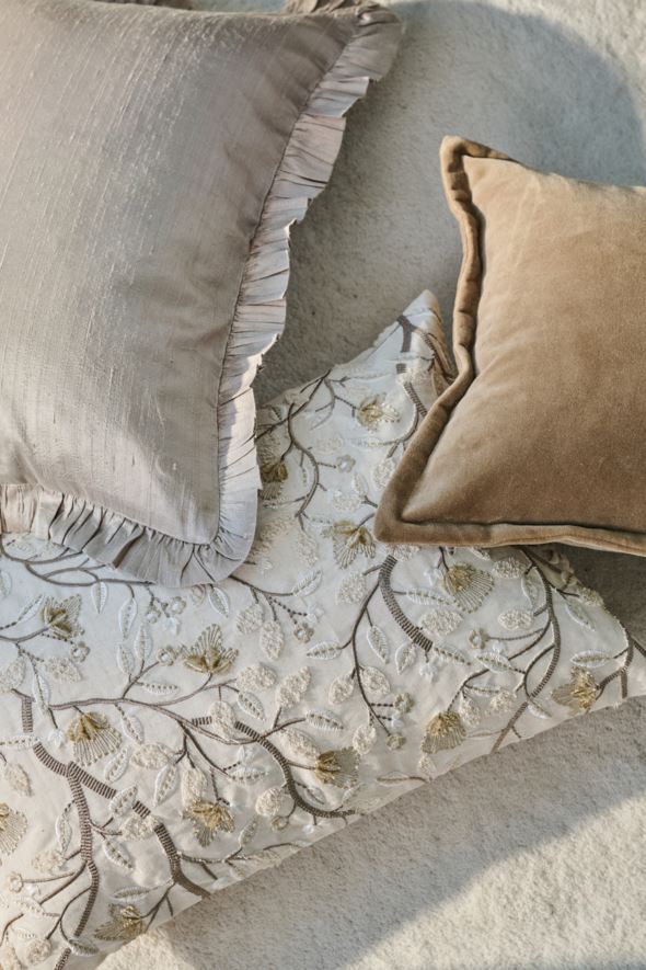 Koristetyynynpäällinen harmaanruskea - 2