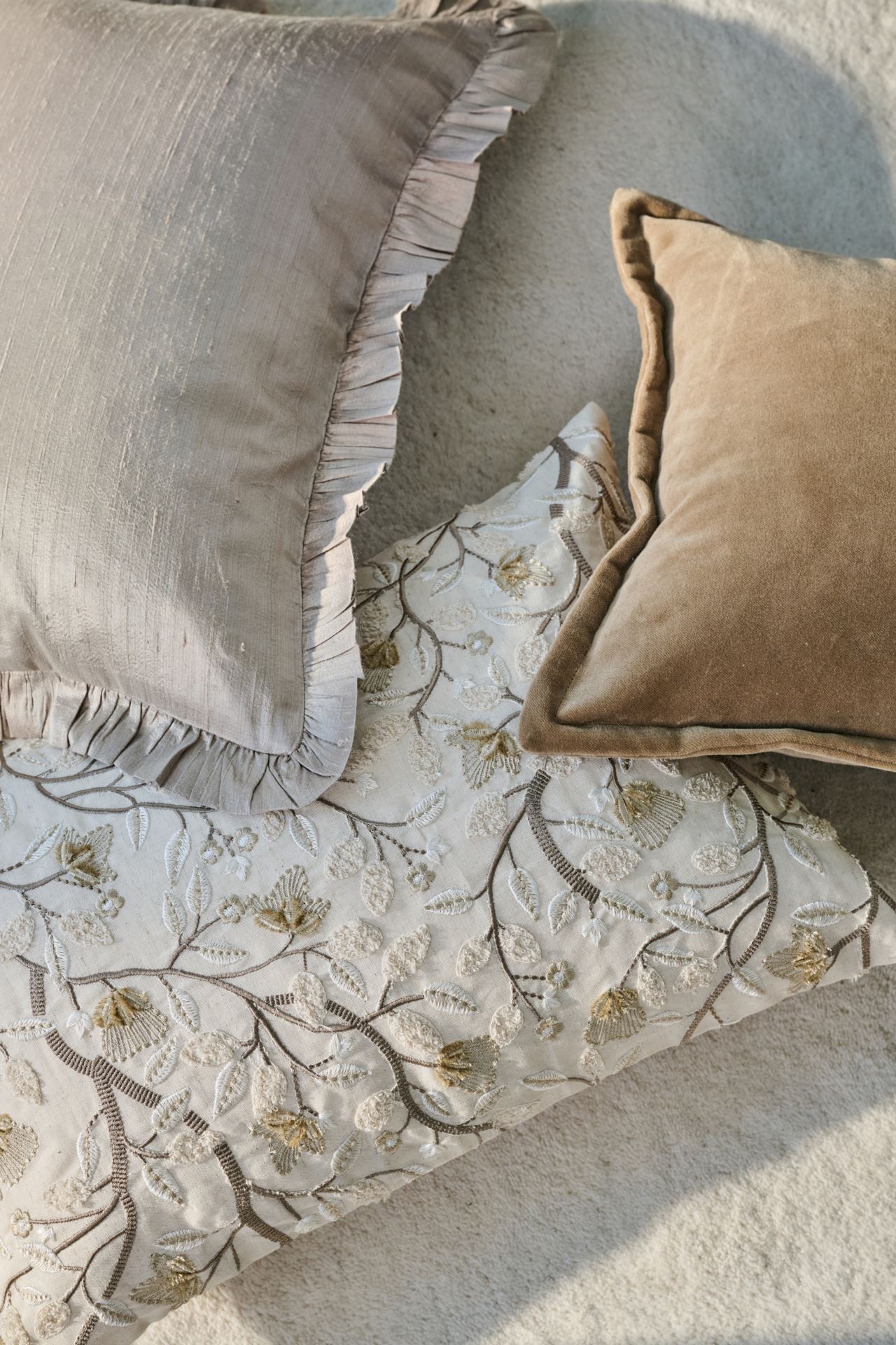 Koristetyynynpäällinen harmaanruskea - 2