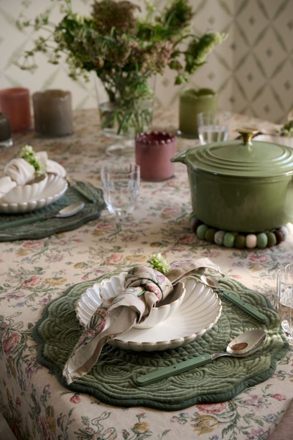 Tabletti tummanvihreä - 6