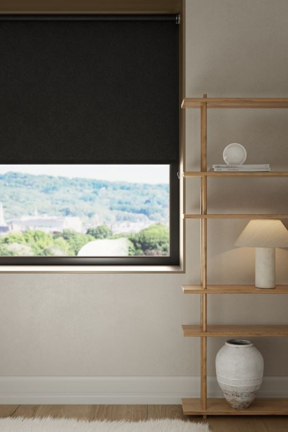 Pimentävä rullaverho musta - 2