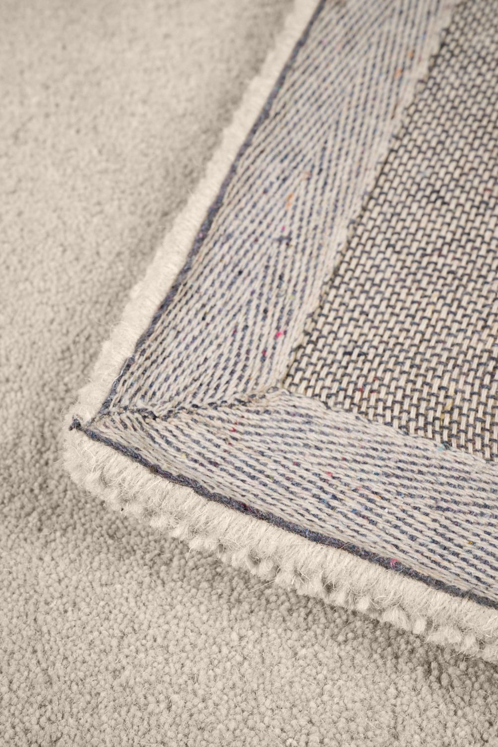 Matto vaaleanharmaa - 4