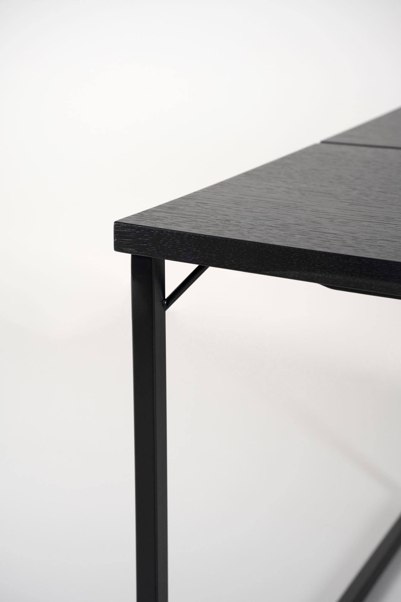 Ruokapöytä musta - 4