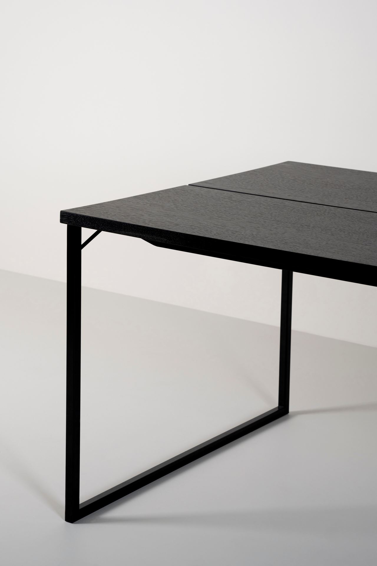 Ruokapöytä musta - 3