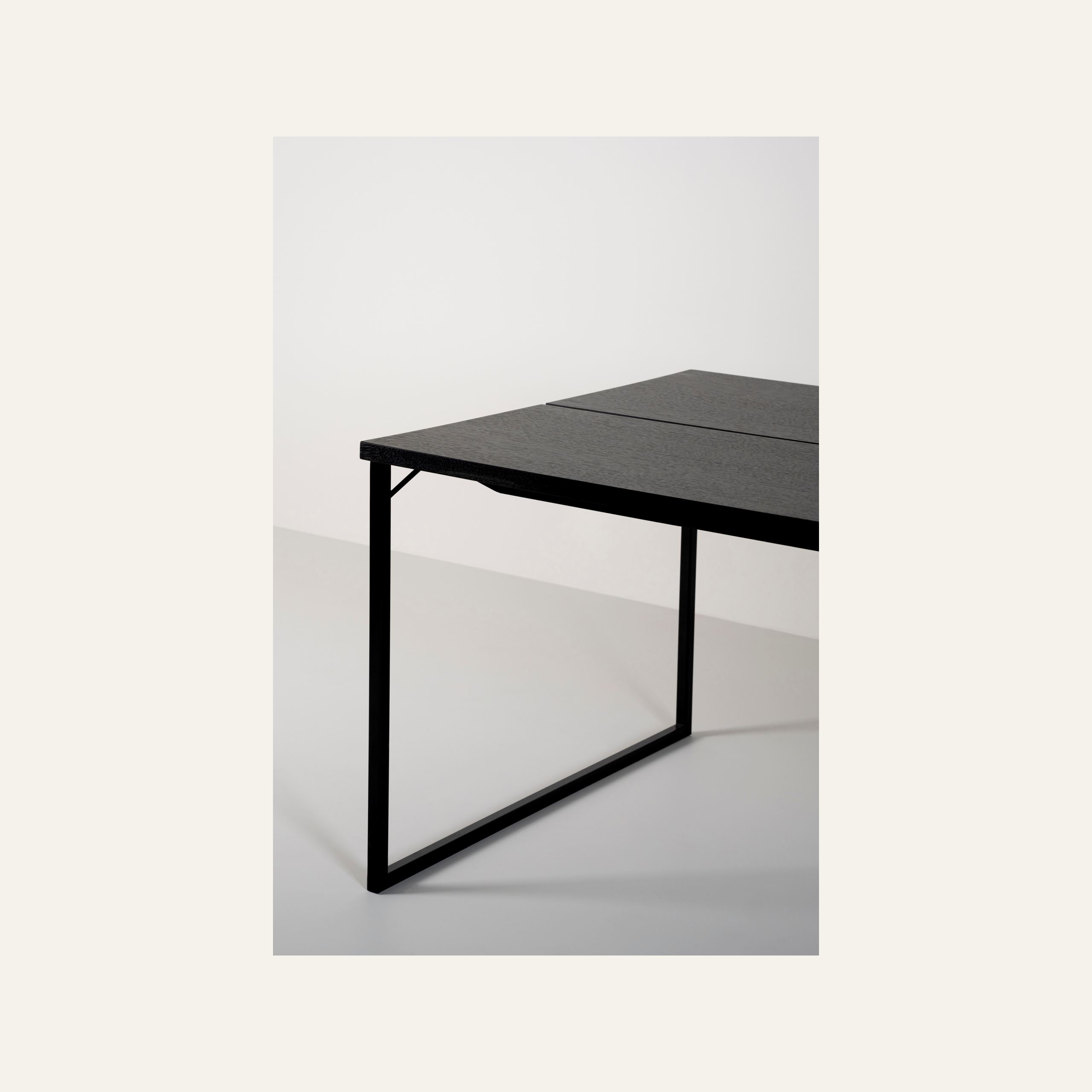 Ruokapöytä musta - 3