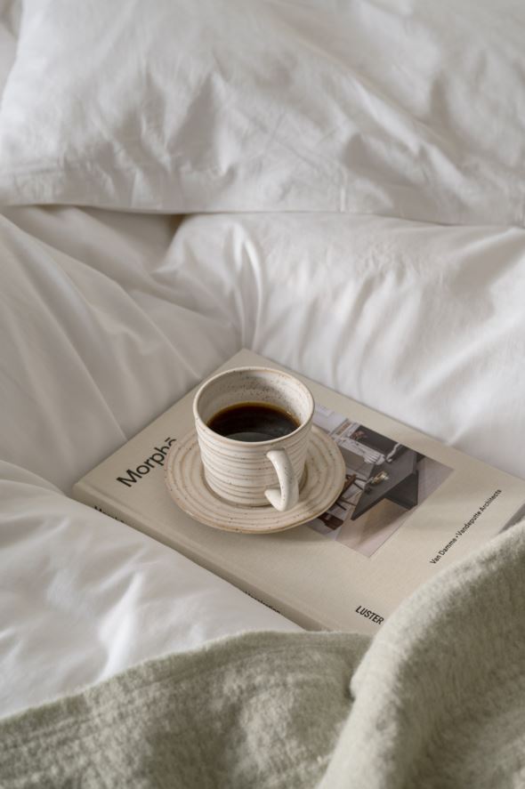 Kuppi aluslautasella vaalean beige - 2