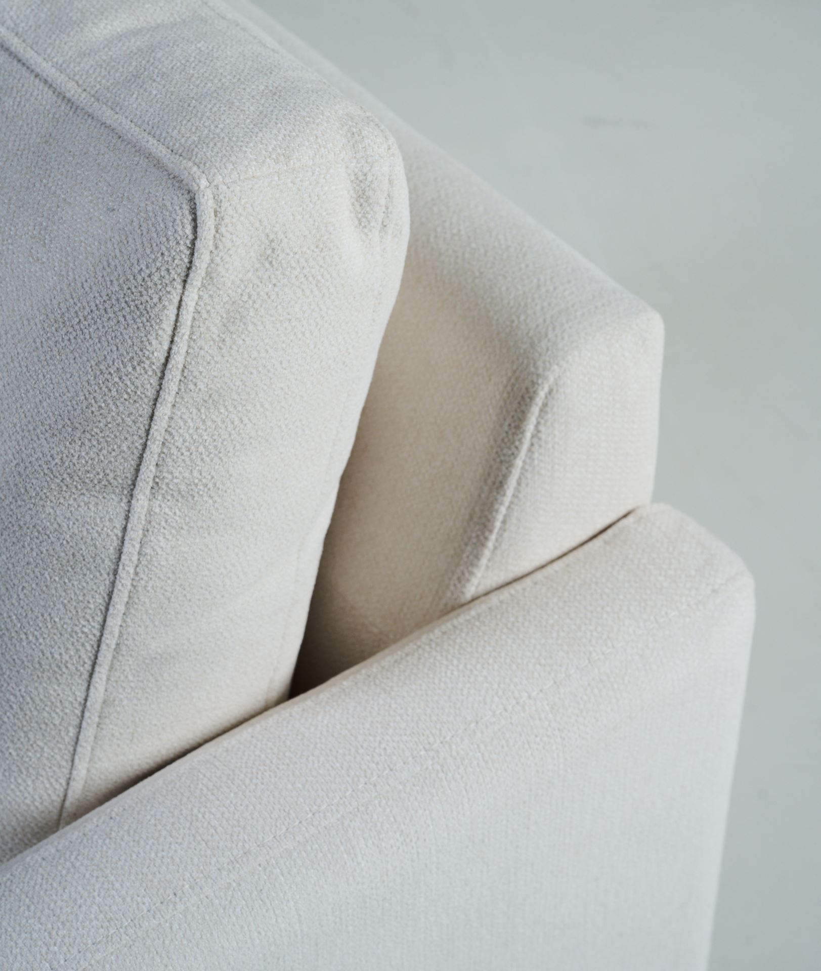 3-istuttava sohva valkoinen - 2