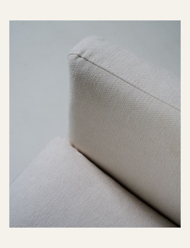 3-istuttava sohva valkoinen - 4