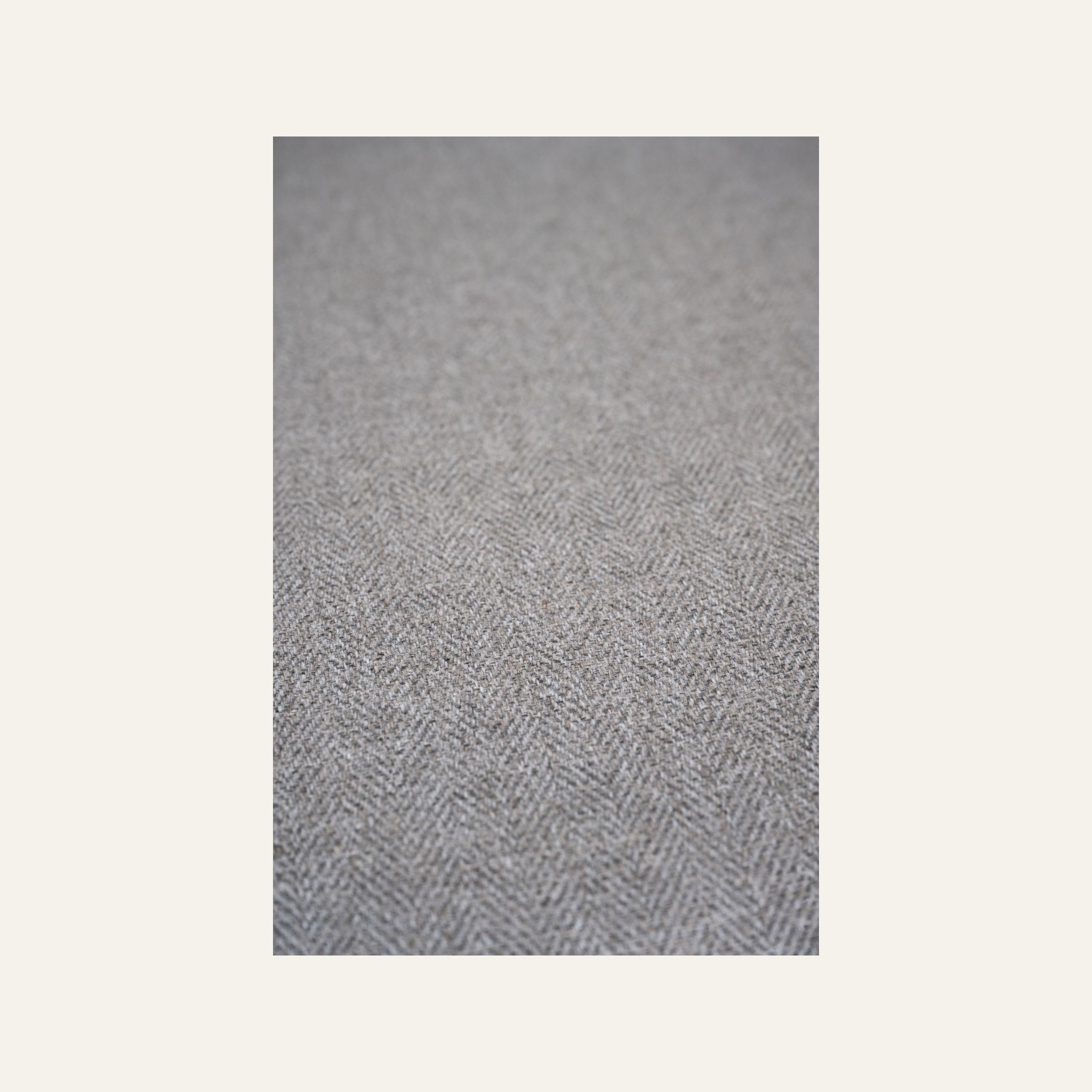 3-istuttava sohva vaaleanharmaa - 10