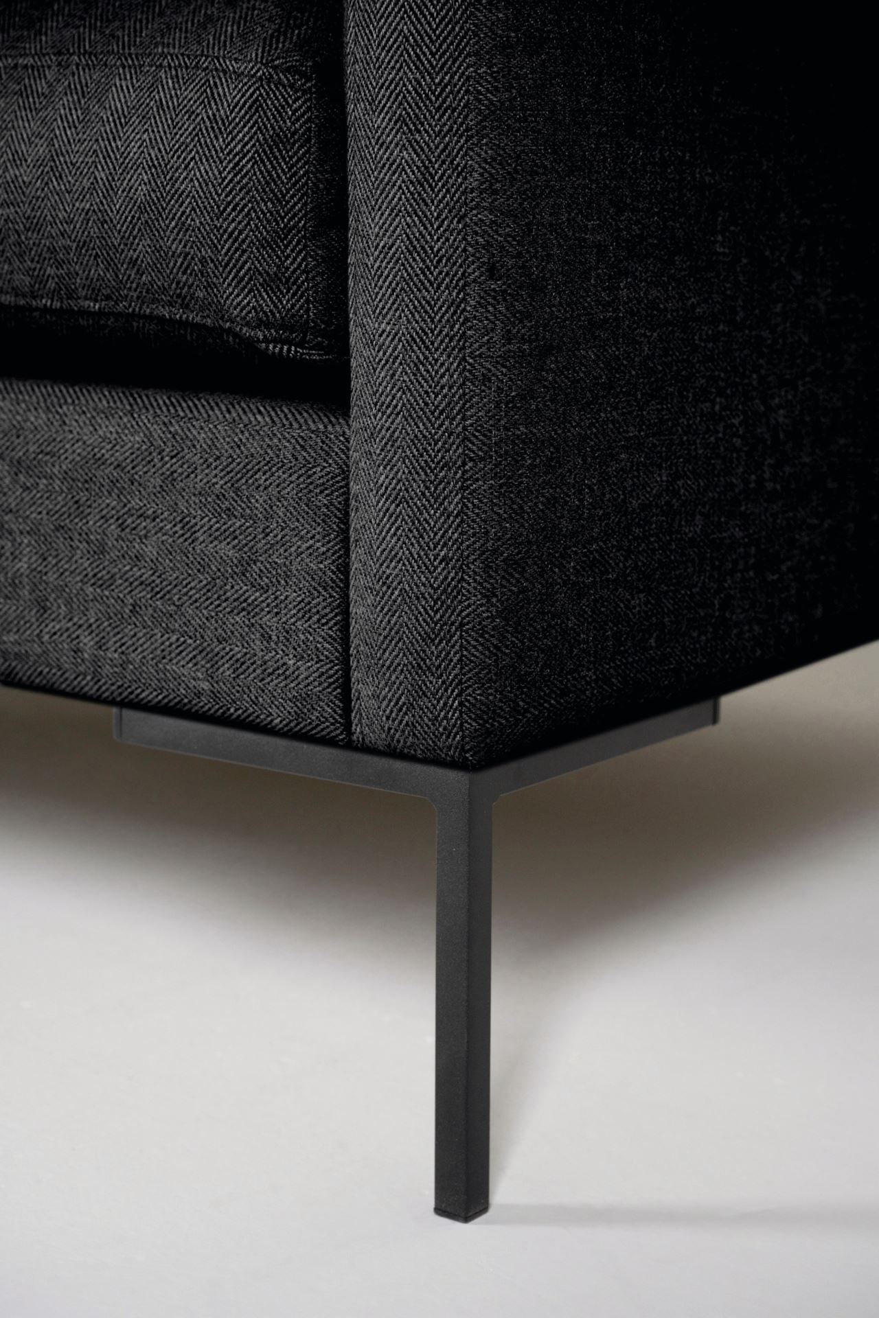 3-istuttava sohva musta - 10