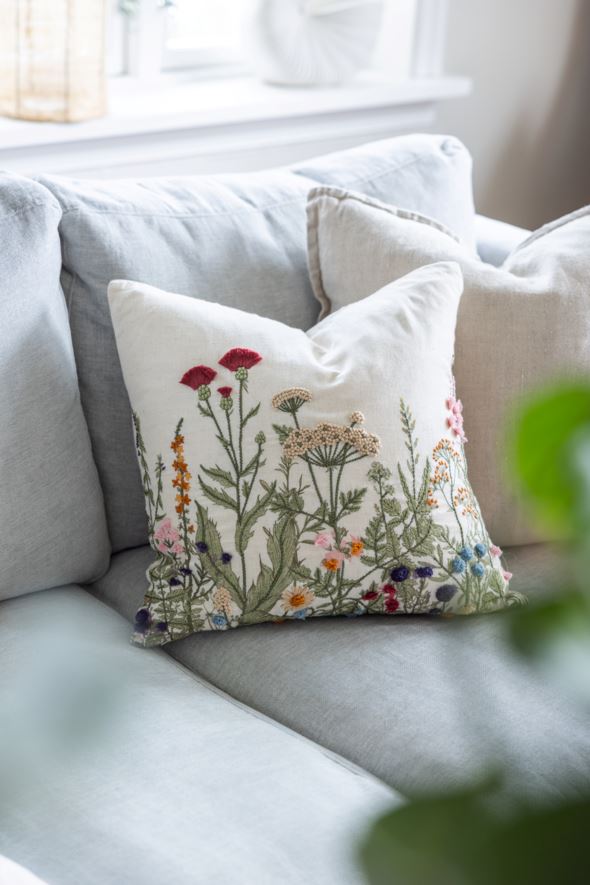 Koristetyyny luonnonvalkoinen - 4