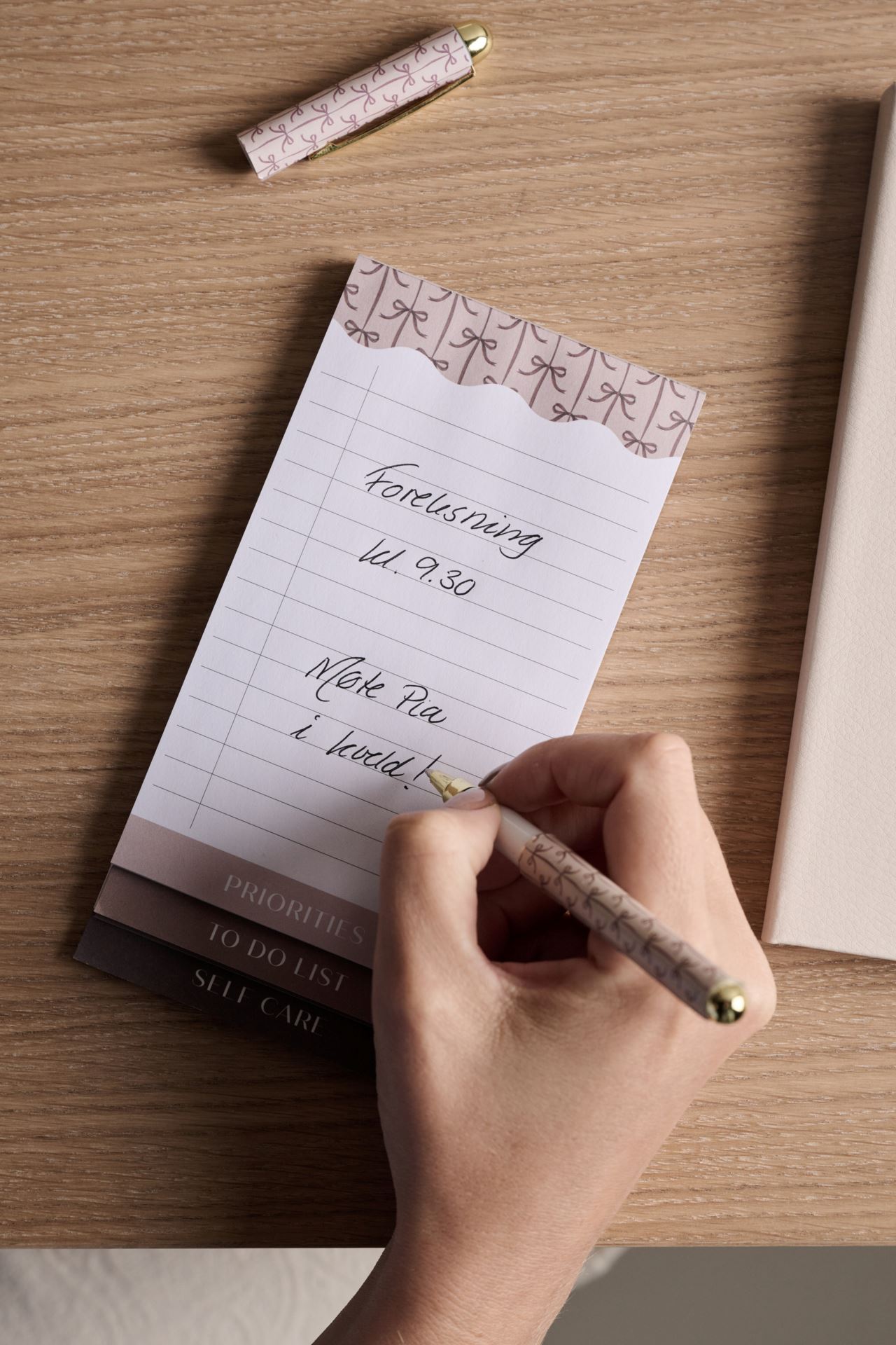 Kuulakärkikynä moniväri - 2