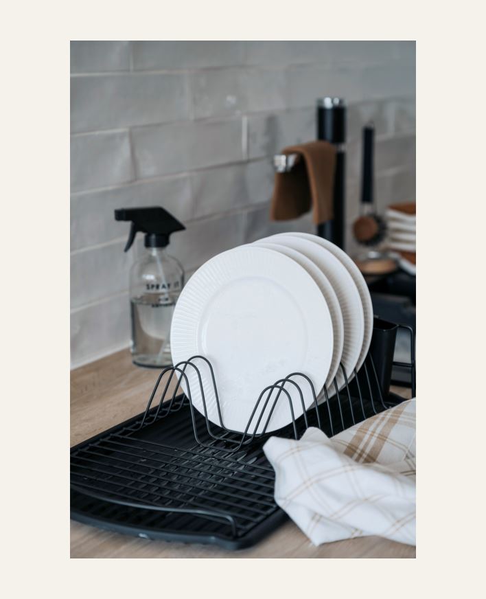 Astiateline musta - 26,5x47,5x11 cm musta - 1