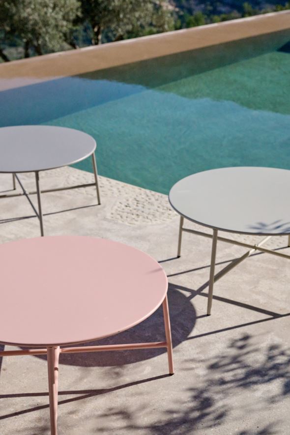 Puutarhapöytä harmaanruskea - 2