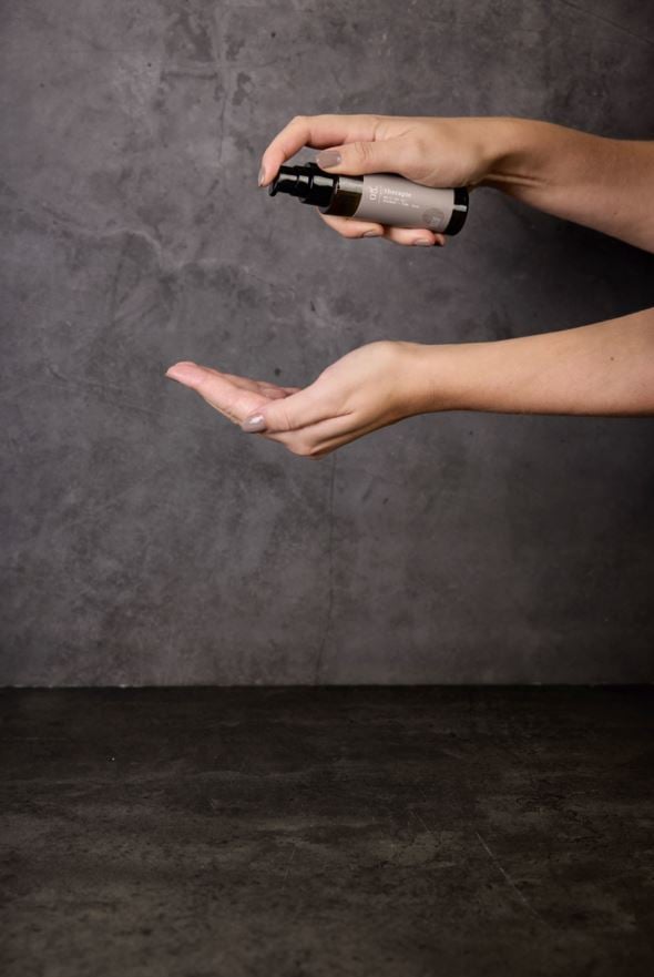 Multi-use hoitoöljy läpikuultava - 2