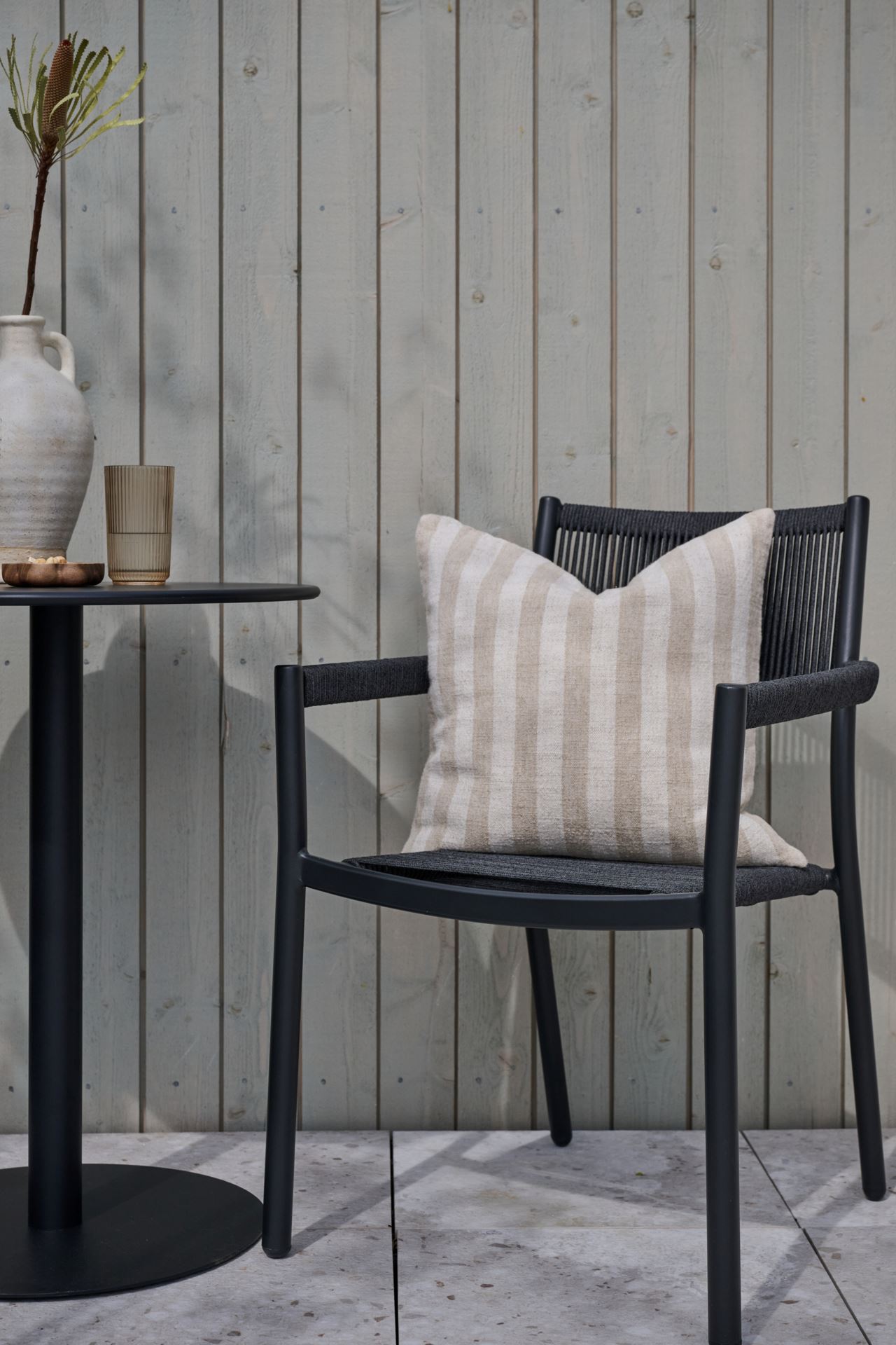 Puutarhapöytä musta - 3