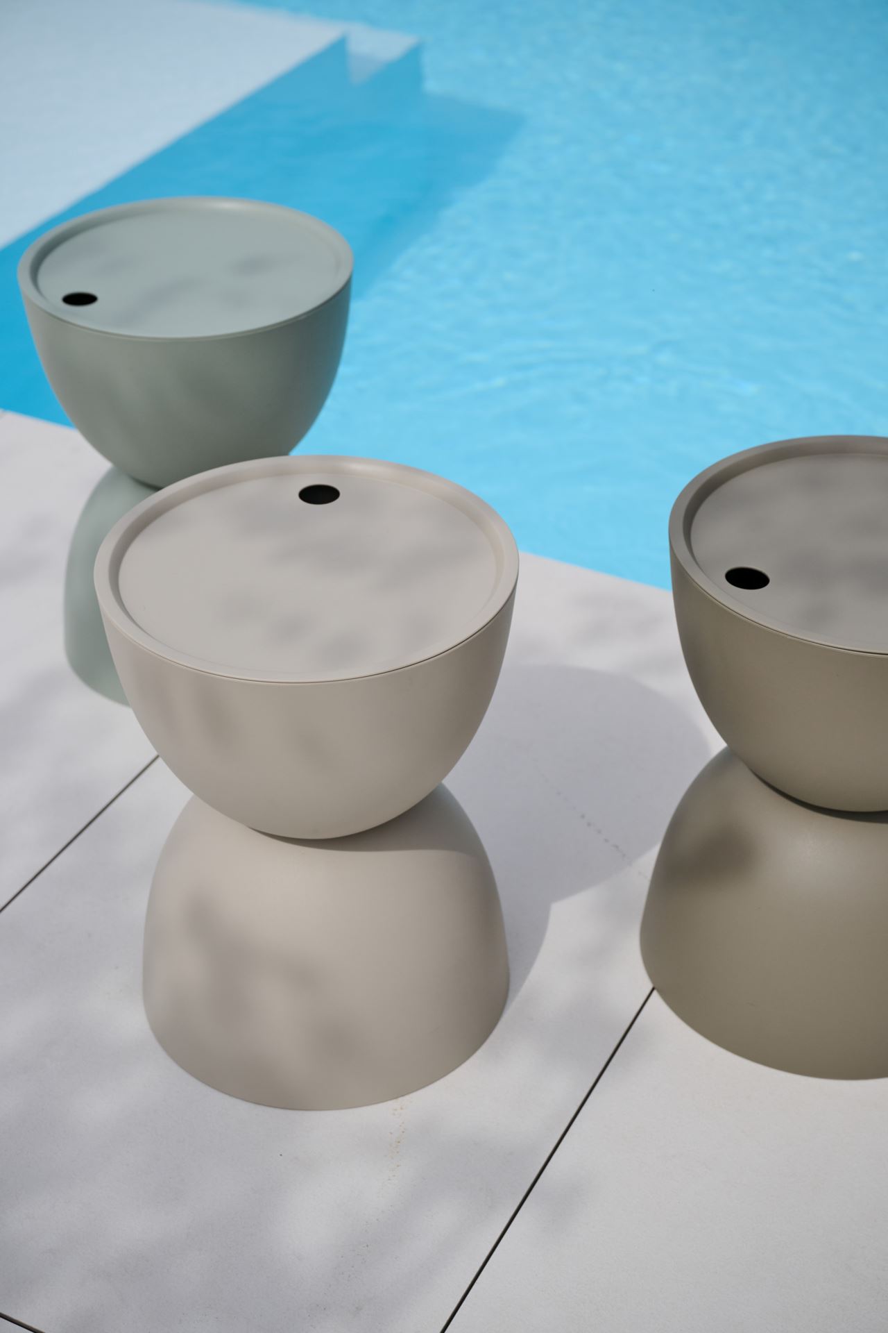 Puutarhapöytä vaaleanvihreä - 2