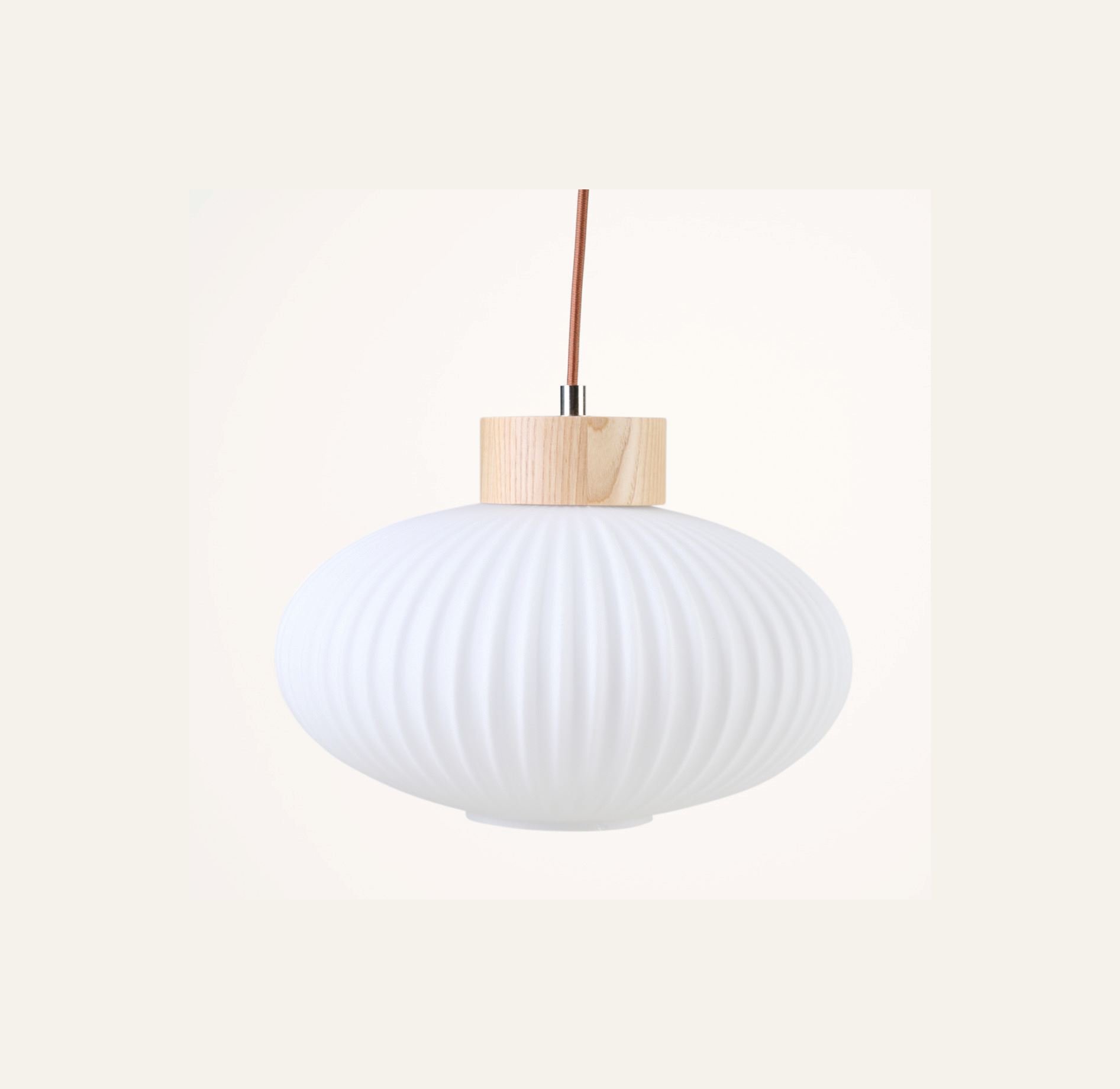 Kattovalaisin luonnonväri - 5